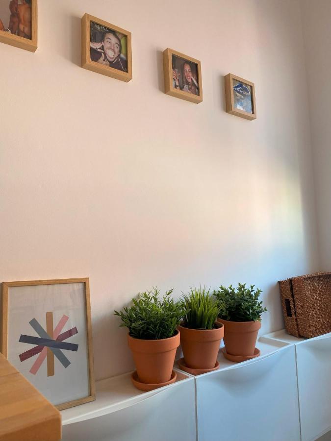 Lisbon, Renovated T2 Apartment Portas De Benfica Амадора Екстериор снимка