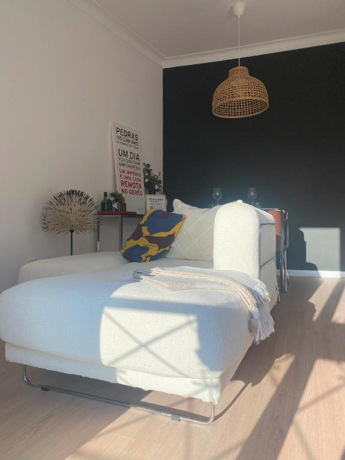 Lisbon, Renovated T2 Apartment Portas De Benfica Амадора Екстериор снимка