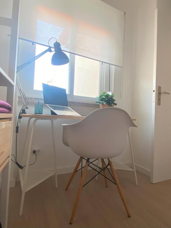 Lisbon, Renovated T2 Apartment Portas De Benfica Амадора Екстериор снимка